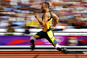 半岛体育-JackeyLove巅峰对决，字母哥与60激战TL分钟，比分优势明显胜负难料！