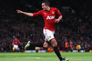 半岛体育-Uzi回归赛场，大胜首场状态亮眼，DWG观众沸腾！