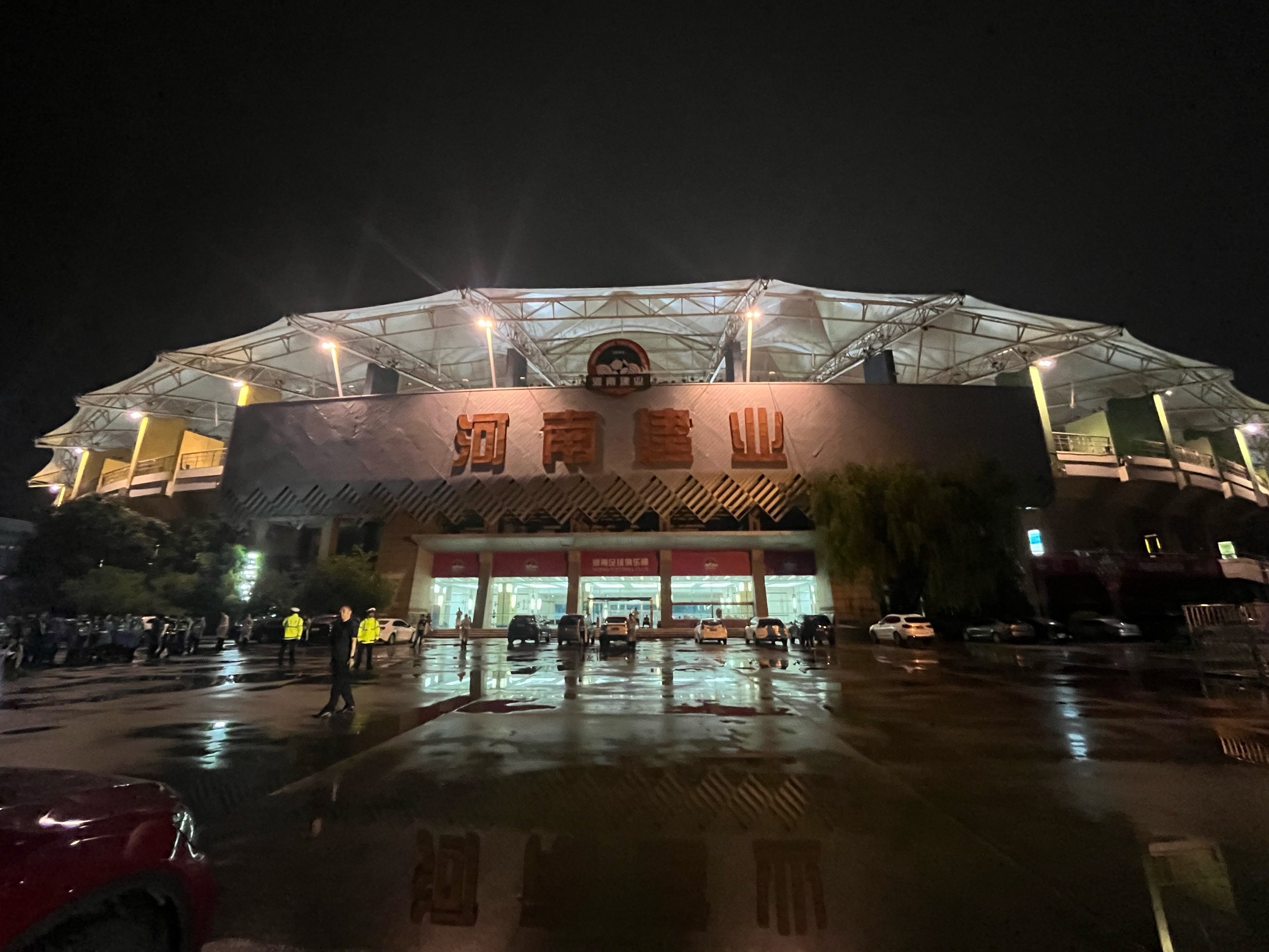 关于河南建业欲与对手实力抗衡，寻找突破点的信息