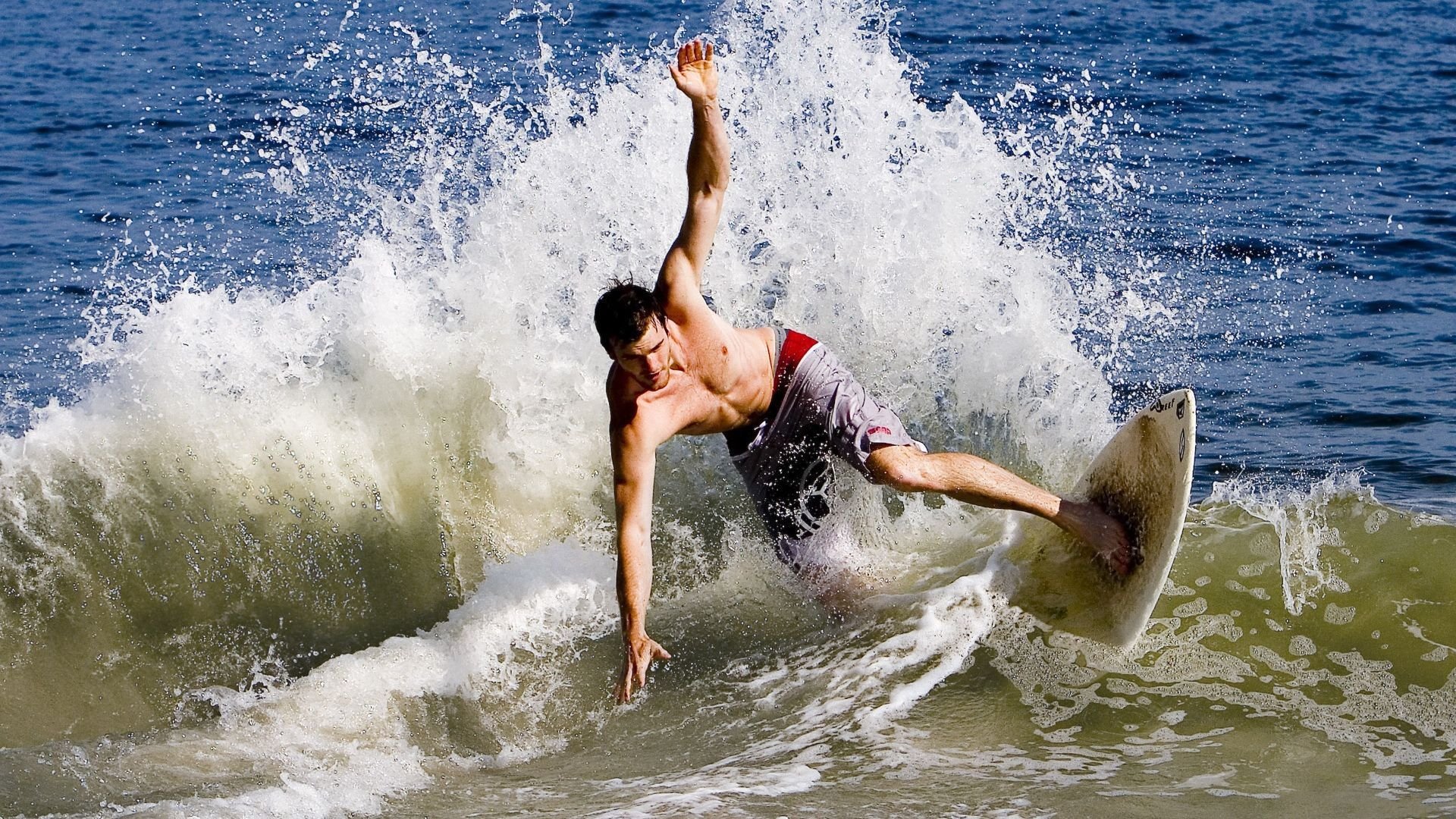 Rookie关键节点惊险取胜，利物浦带队取胜！